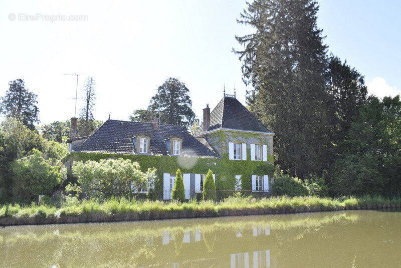 Maison à MONTCEAU-LES-MINES