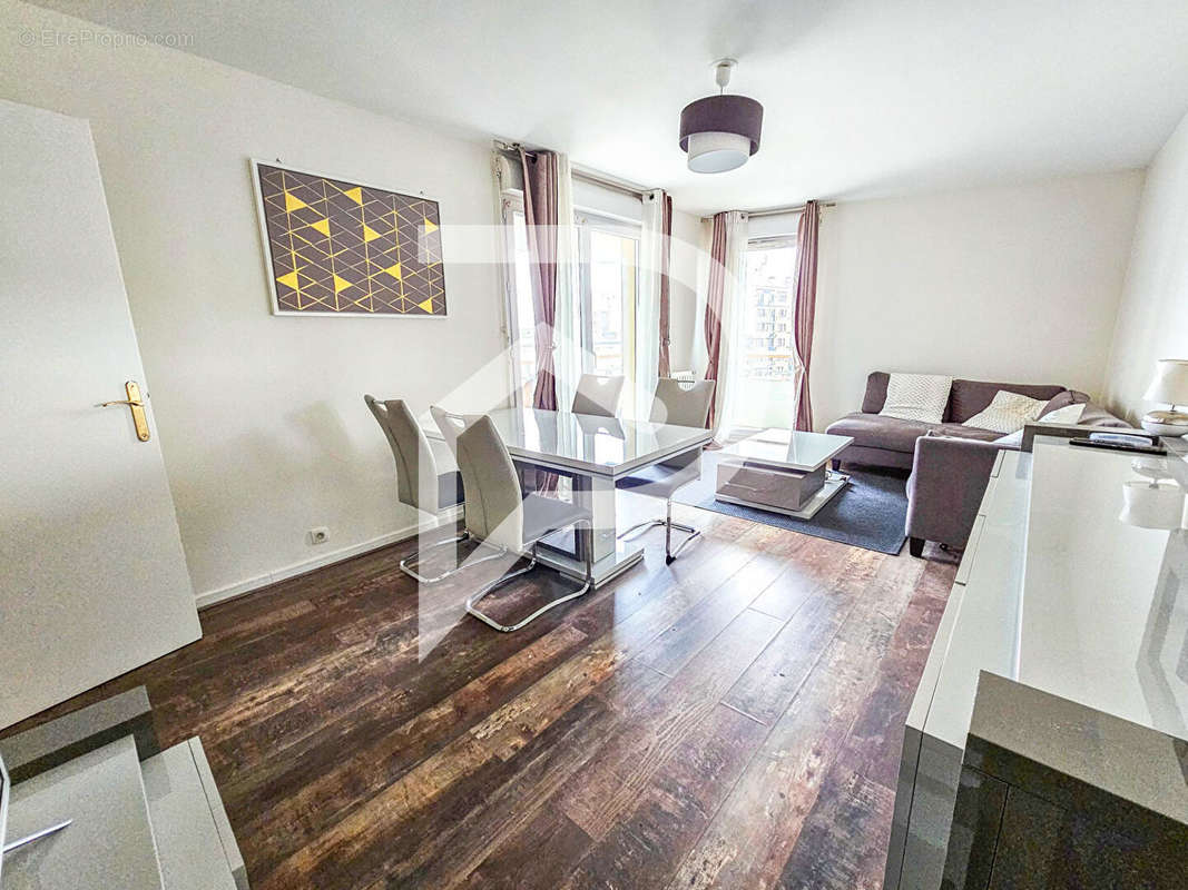 Appartement à COLOMBES