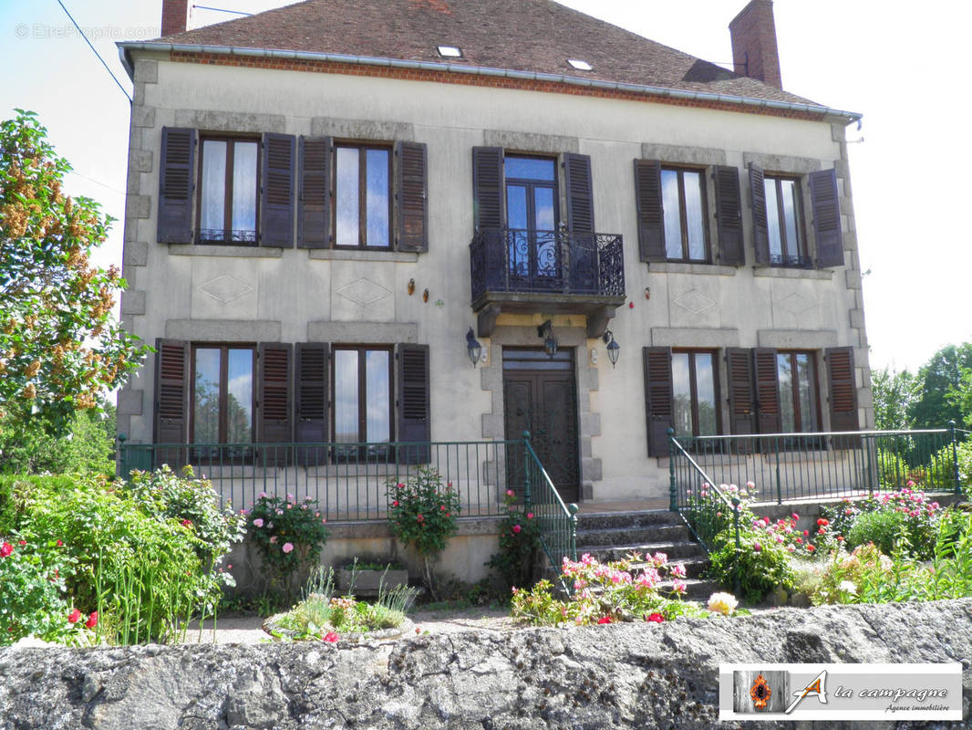 Maison à LAPEYROUSE