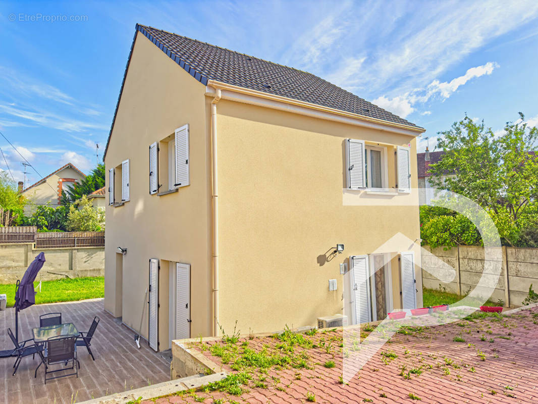 Maison à BEAUMONT-SUR-OISE