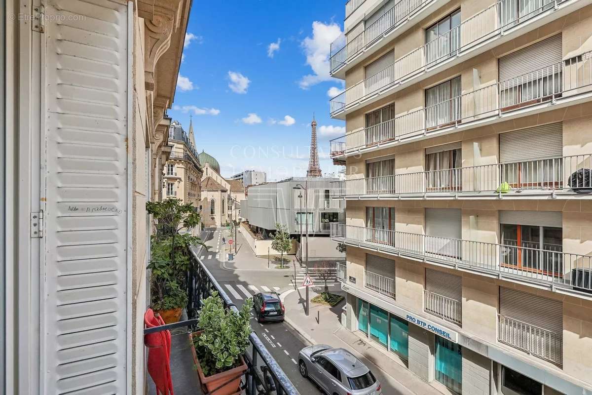 Appartement à PARIS-15E