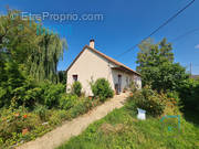 Maison à MEHUN-SUR-YEVRE