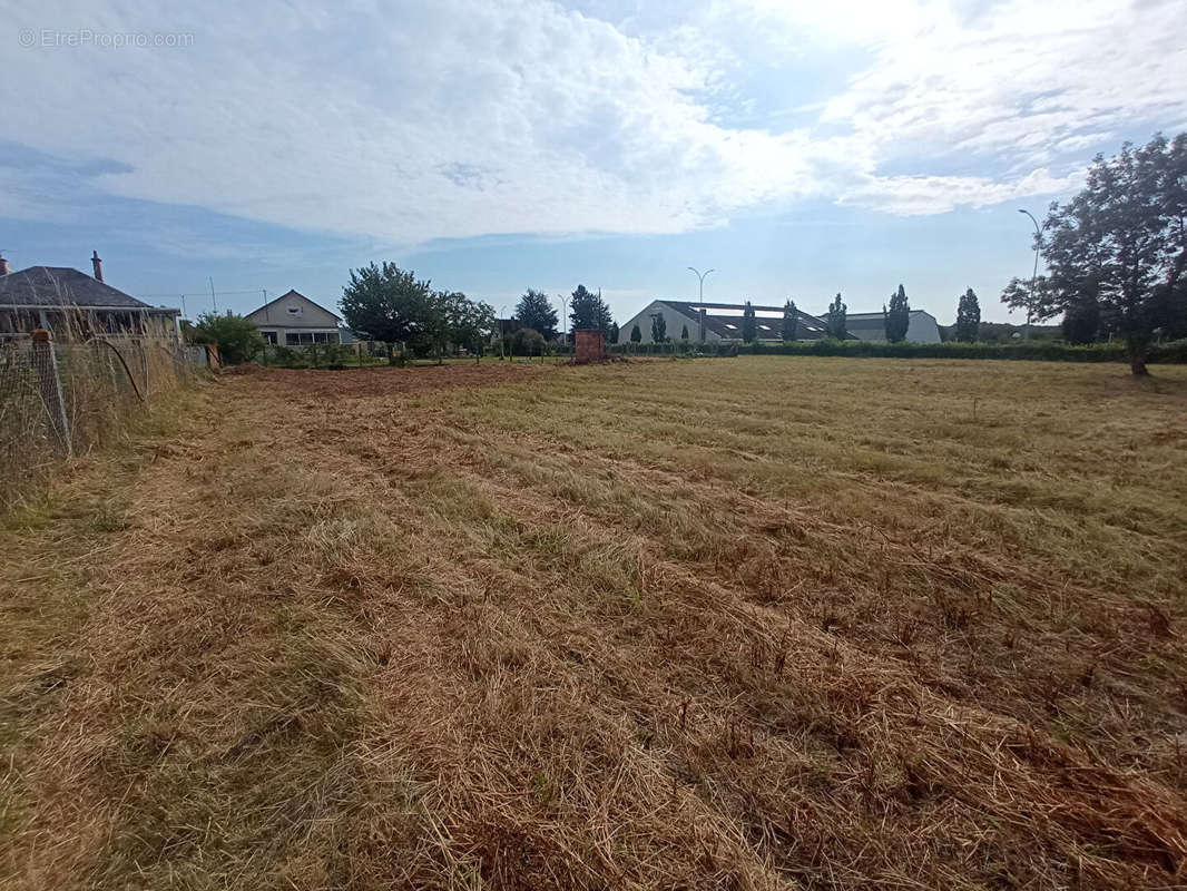 Terrain à MONTOIRE-SUR-LE-LOIR