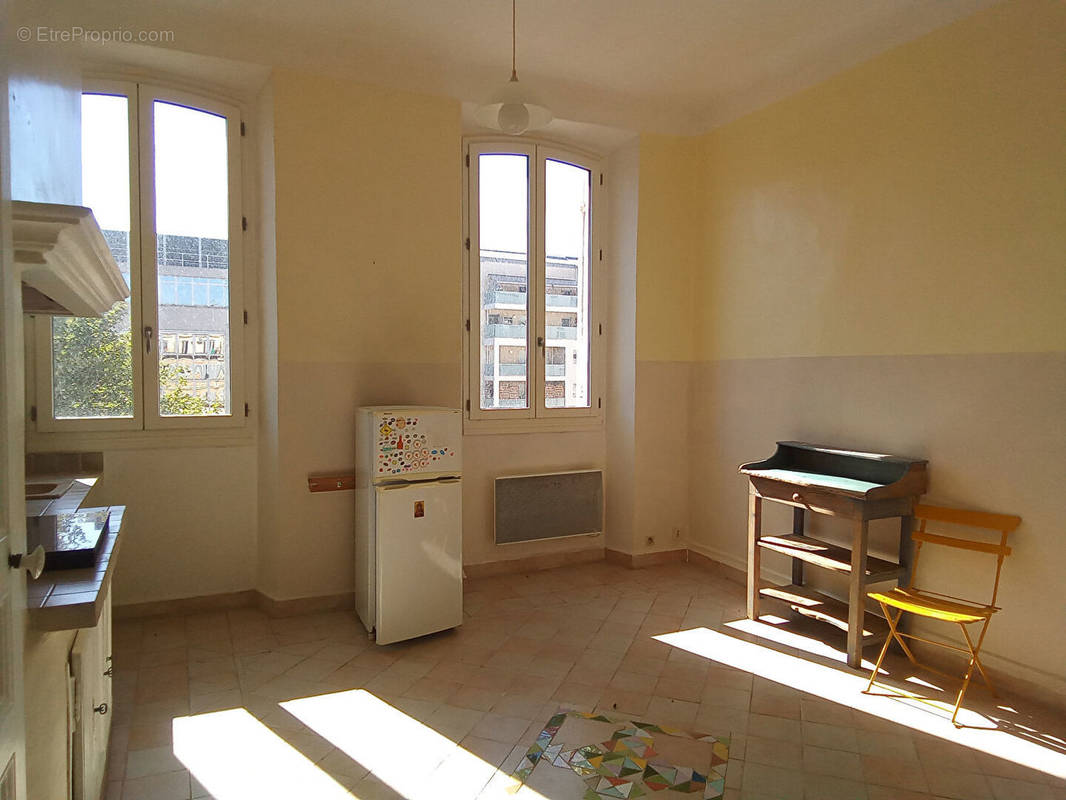 Appartement à MARSEILLE-2E