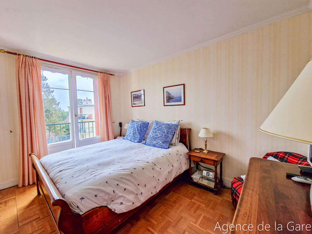 Appartement à MAISONS-LAFFITTE