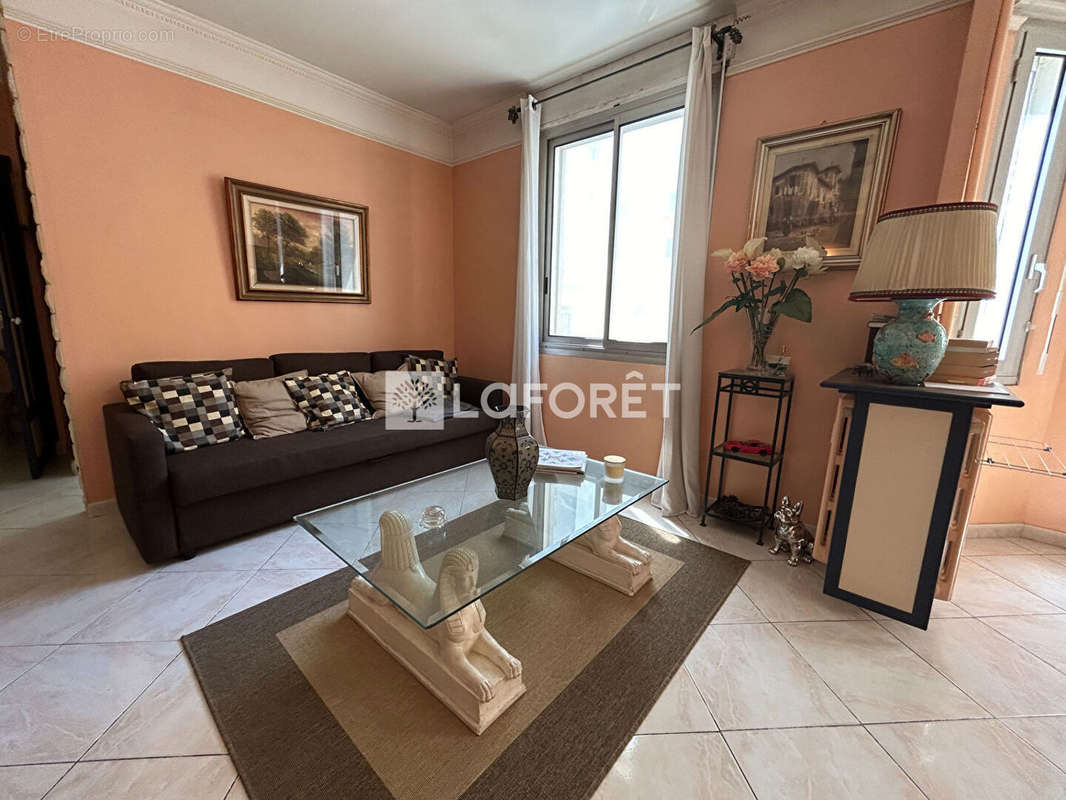 Appartement à MARSEILLE-7E