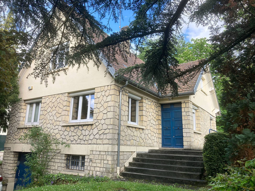 Maison à MONTMAGNY