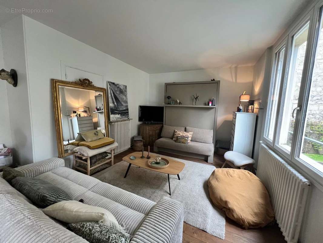 Appartement à NEUILLY-SUR-SEINE