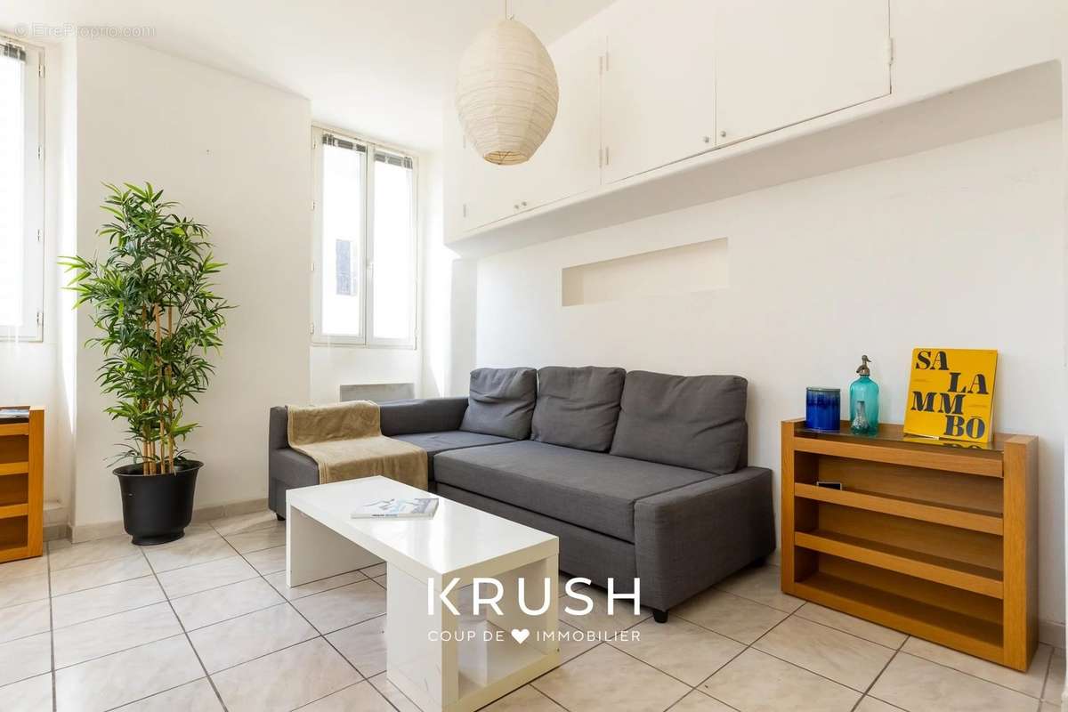 Appartement à MARSEILLE-1E