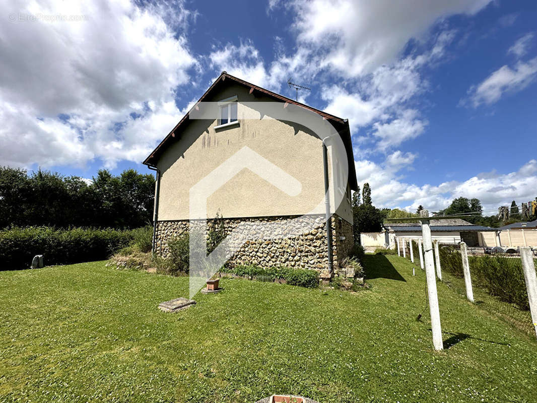 Maison à GROSLEY-SUR-RISLE