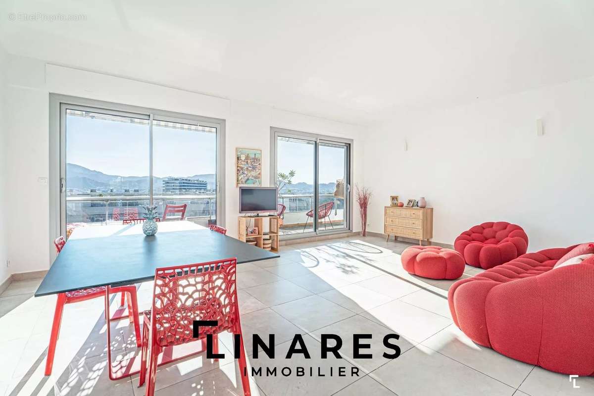 Appartement à MARSEILLE-8E