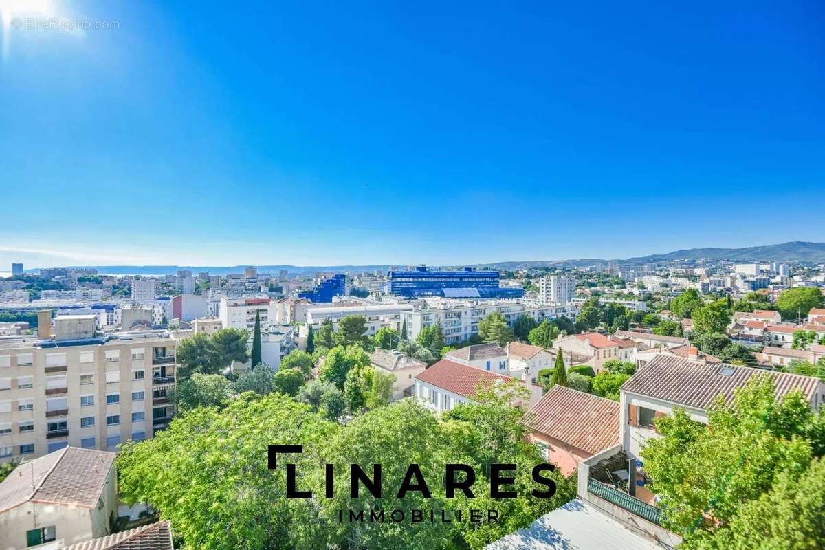 Appartement à MARSEILLE-4E