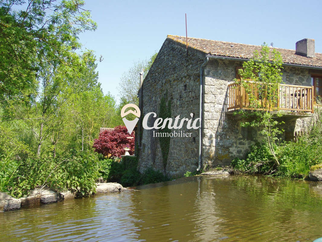 Maison à BOUSSAIS