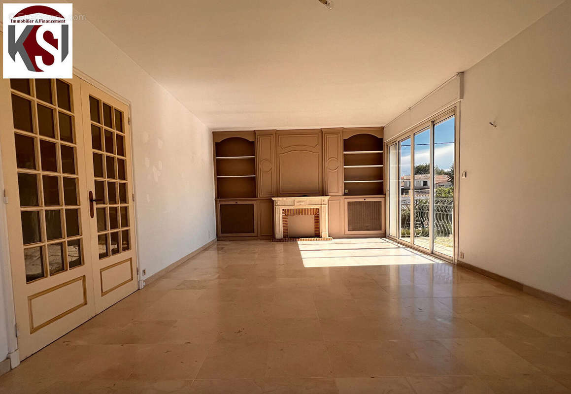 Appartement à SAINT-MAXIMIN-LA-SAINTE-BAUME