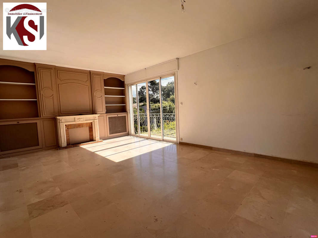 Appartement à SAINT-MAXIMIN-LA-SAINTE-BAUME