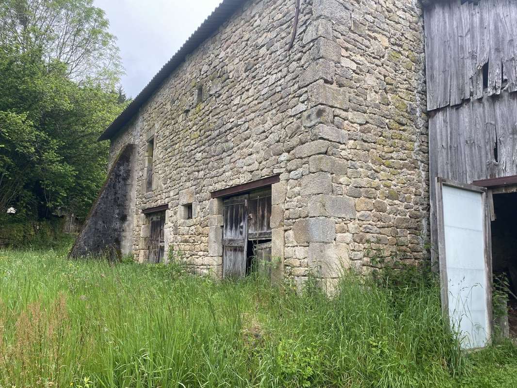 Maison à NEDDE