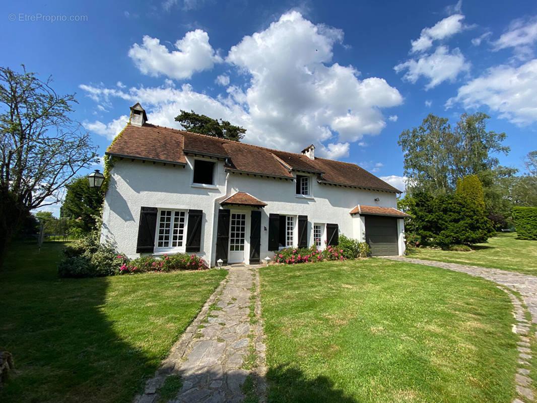 Maison à GARANCIERES