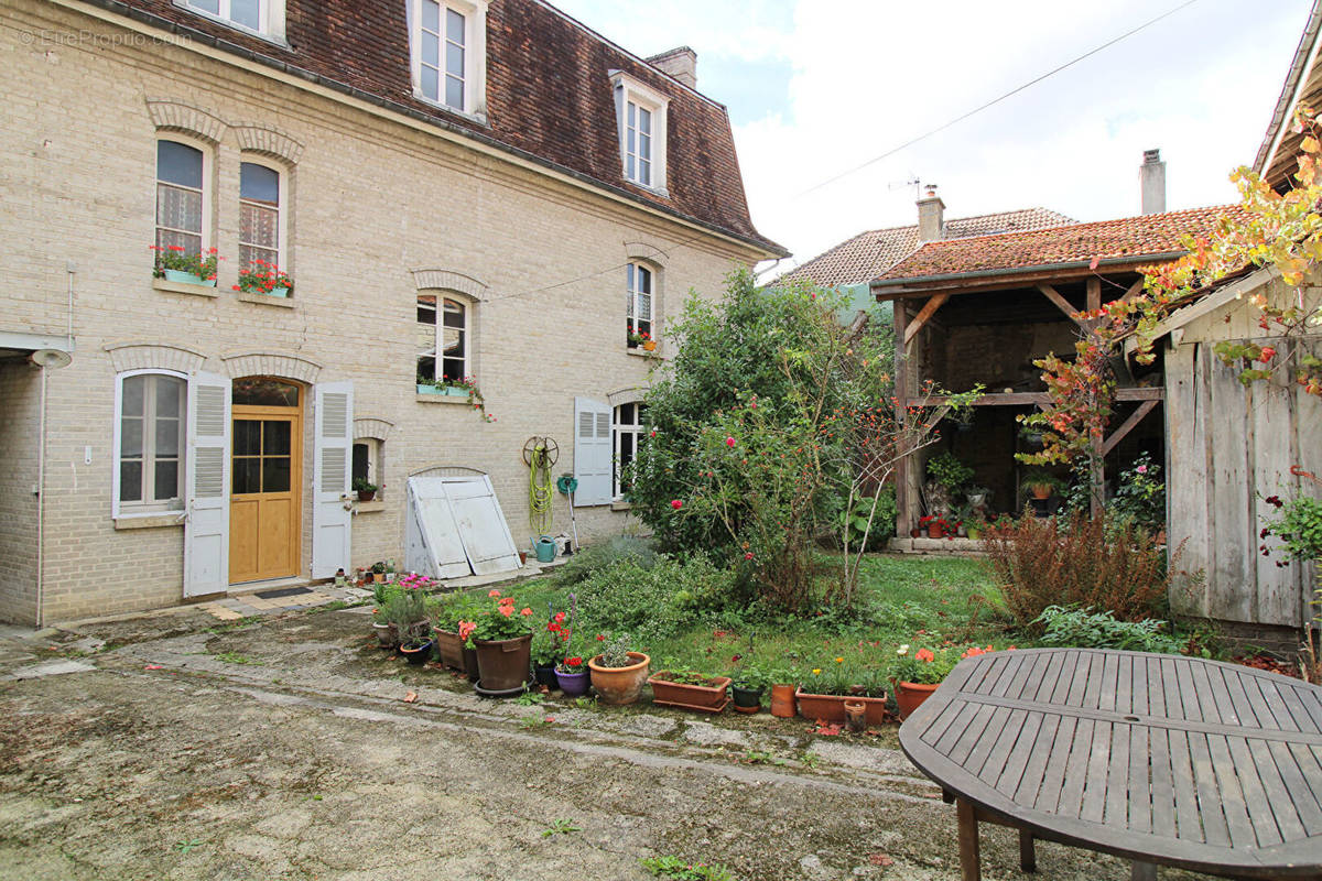 Maison à BOSSANCOURT