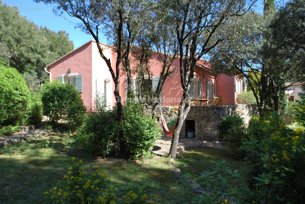 Maison à CAVEIRAC