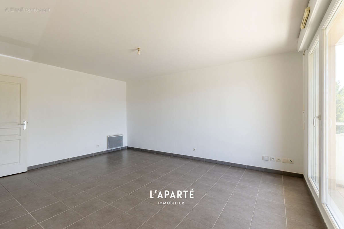 Appartement à MARSEILLE-9E