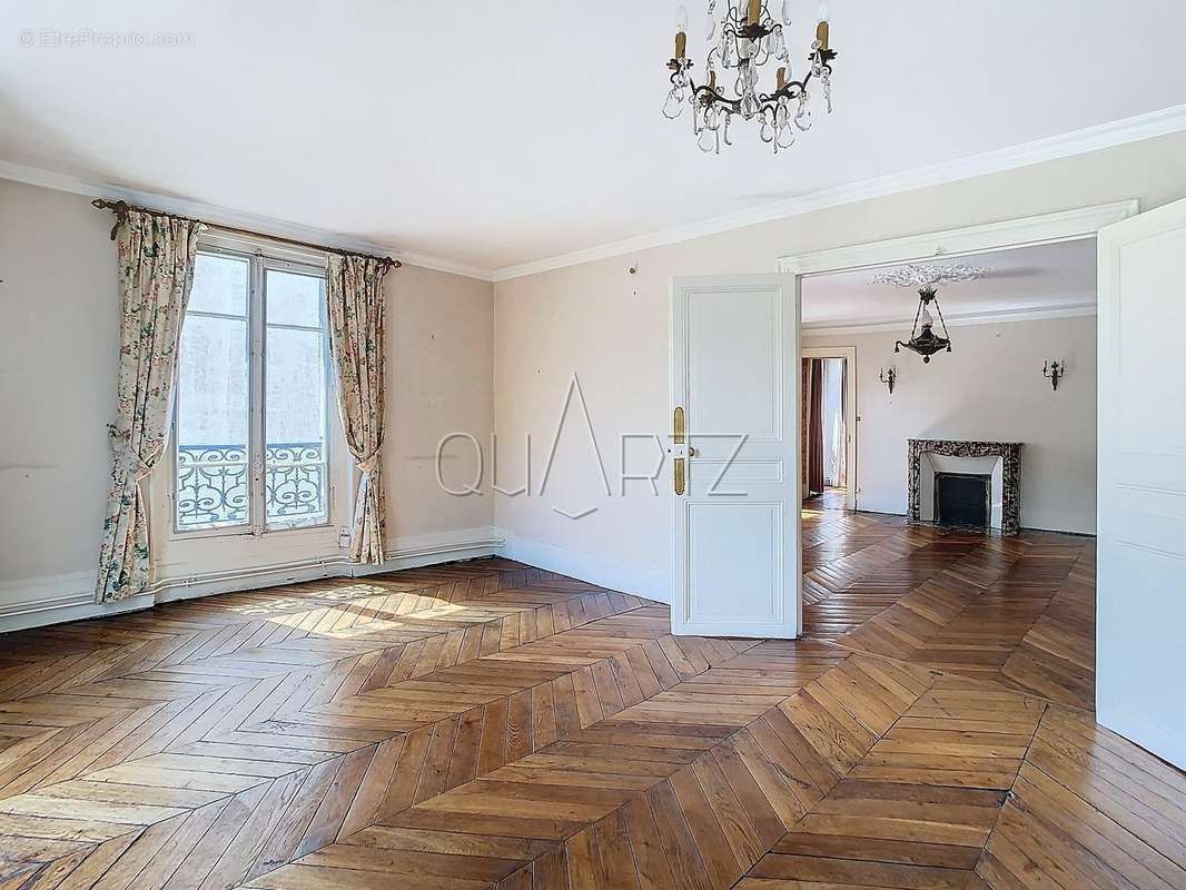 Appartement à VERSAILLES