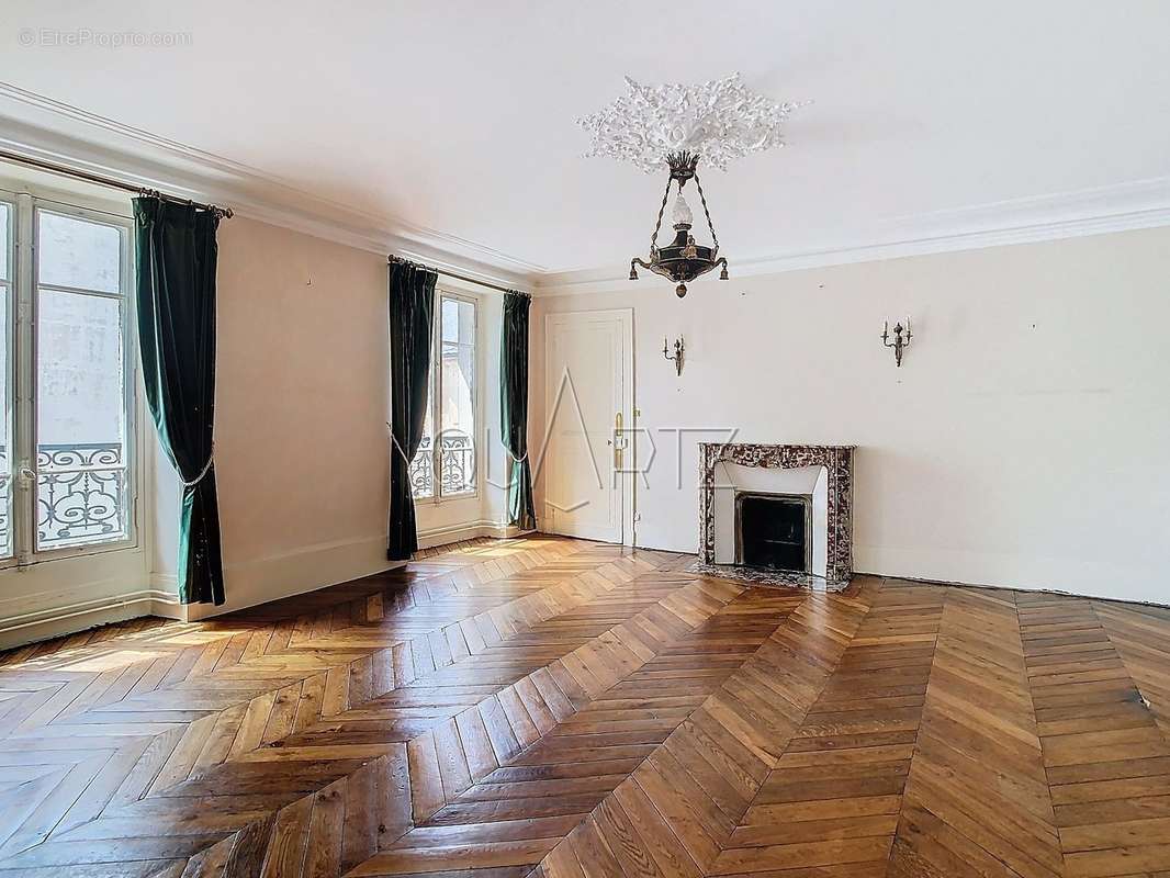 Appartement à VERSAILLES