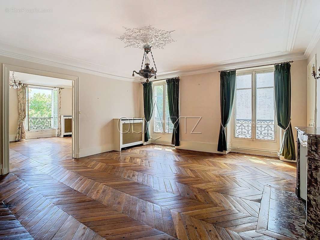 Appartement à VERSAILLES