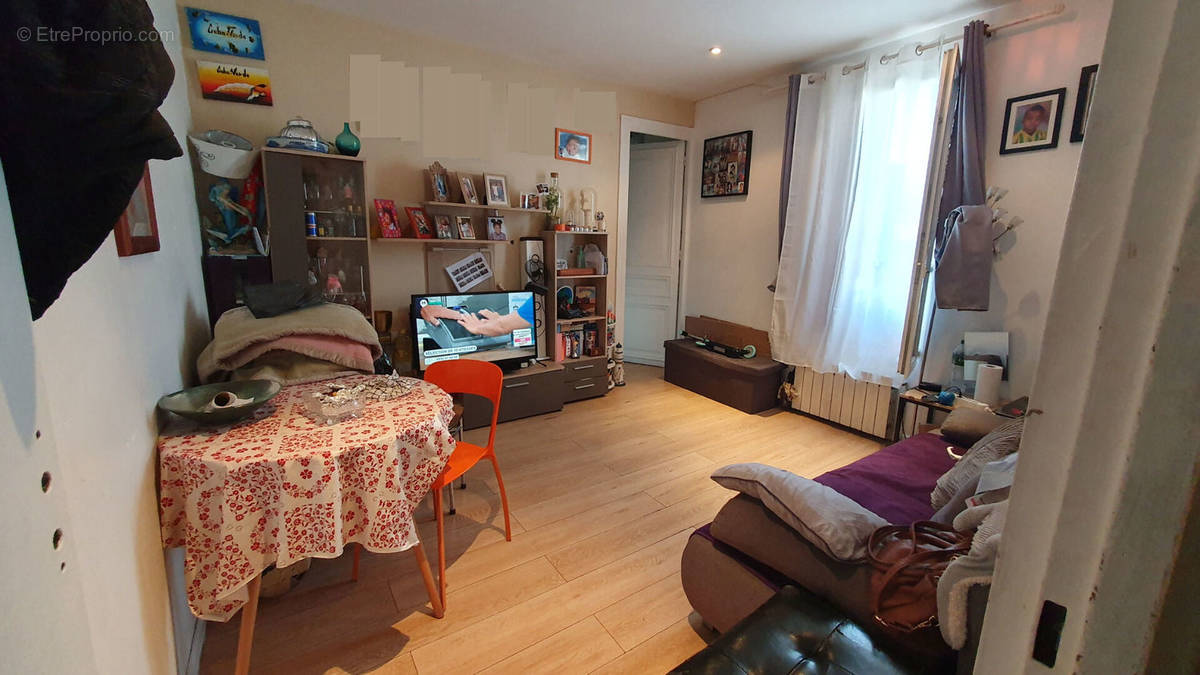 Appartement à GENNEVILLIERS