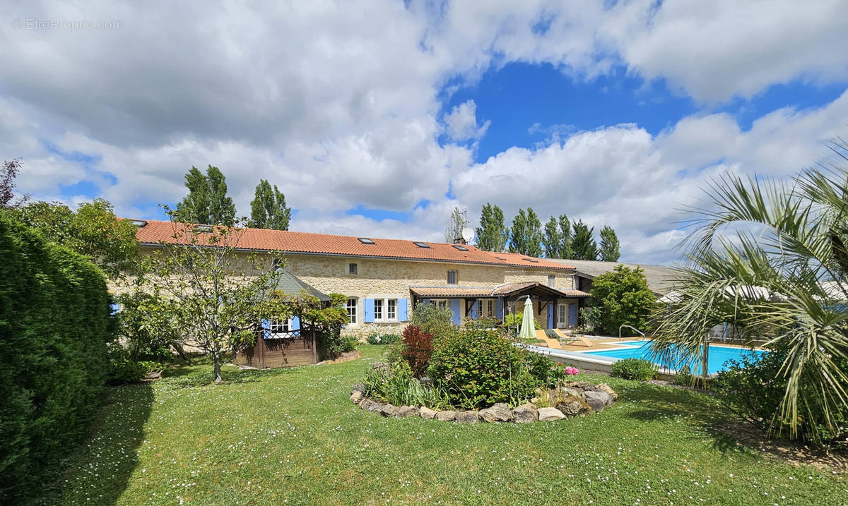 Maison à SAUVETERRE-DE-GUYENNE