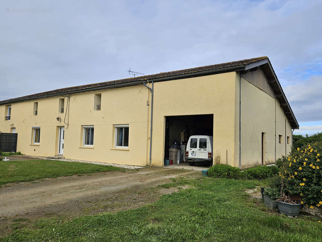 Maison à GORNAC