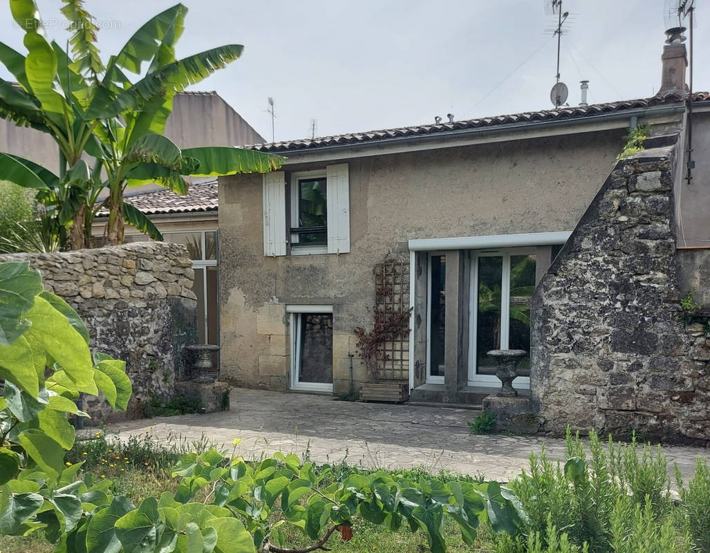 Maison à SAUVETERRE-DE-GUYENNE