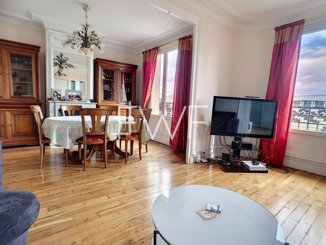 Appartement à PARIS-15E