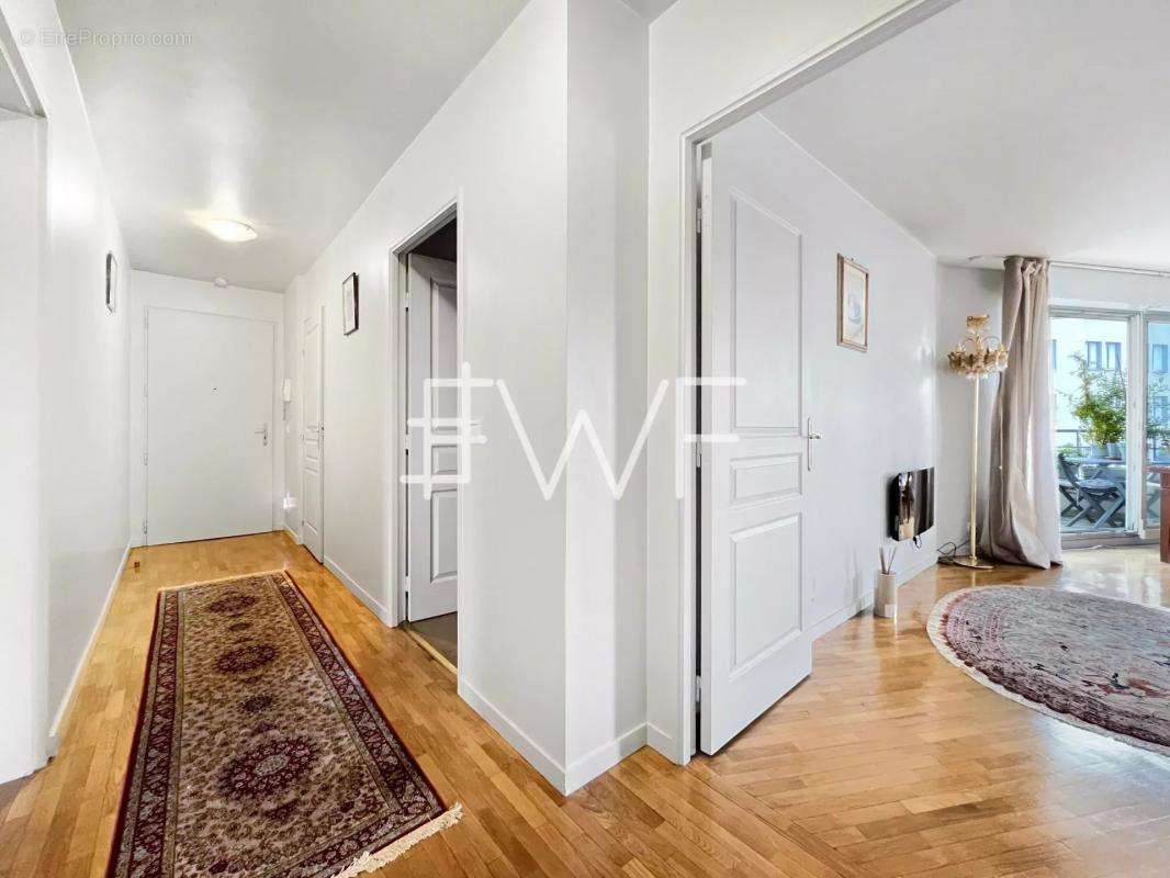 Appartement à PARIS-17E