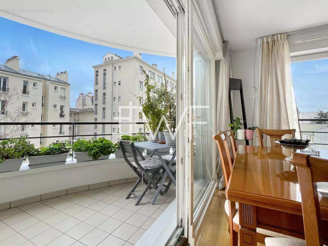 Appartement à PARIS-17E