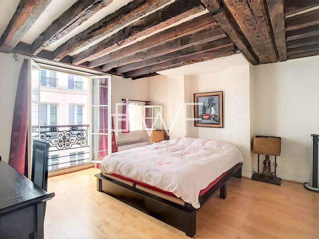 Appartement à PARIS-4E