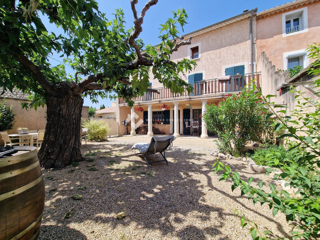 Maison à MORIERES-LES-AVIGNON