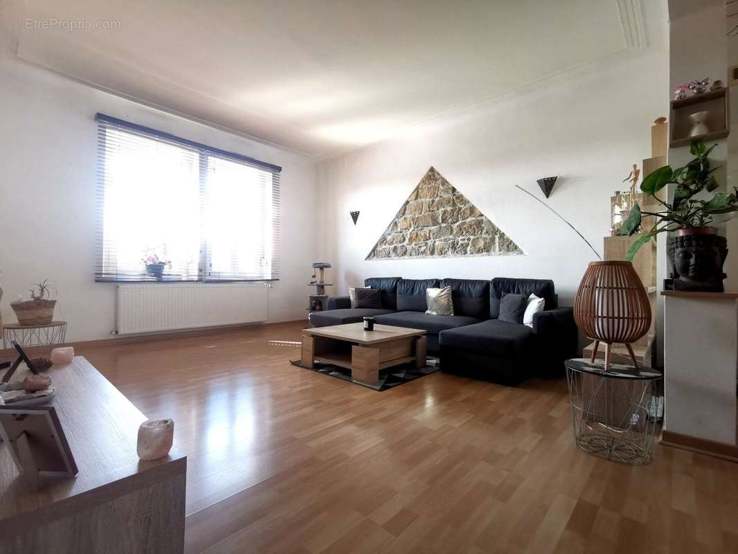 Salon - Appartement à SARREBOURG