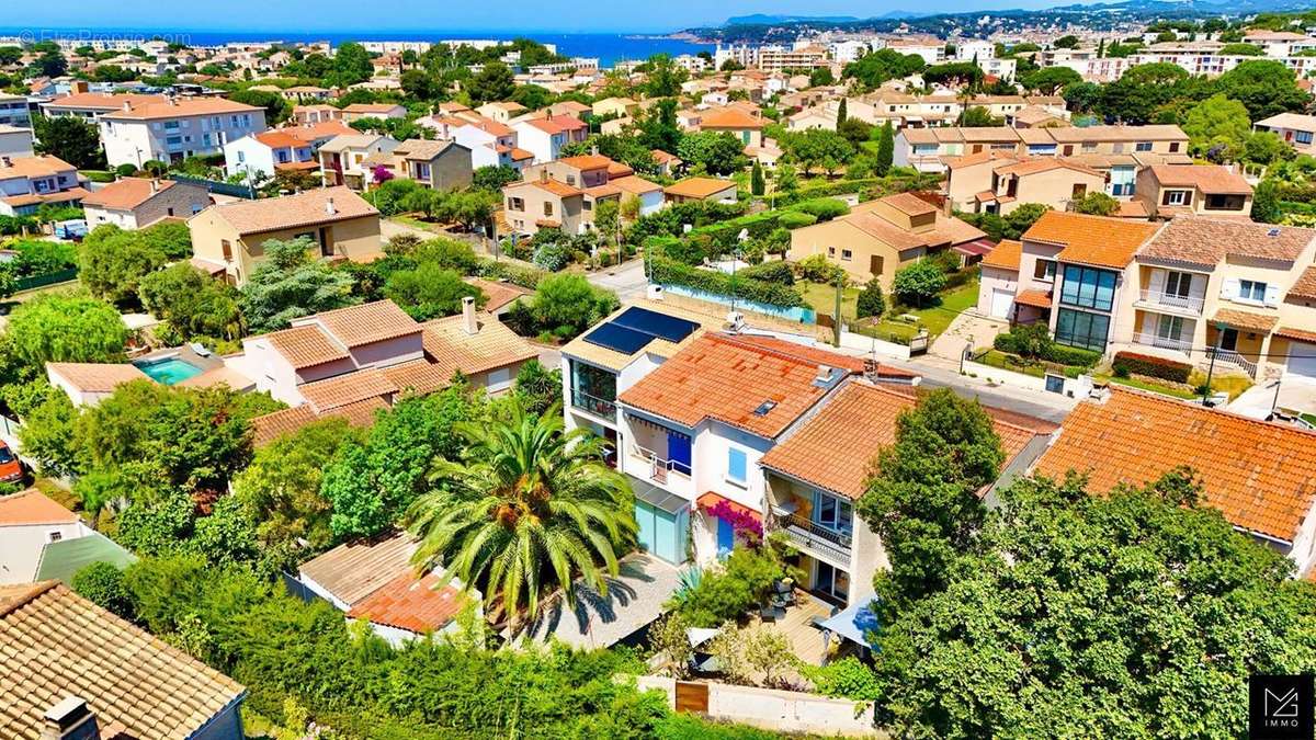 Maison à SIX-FOURS-LES-PLAGES