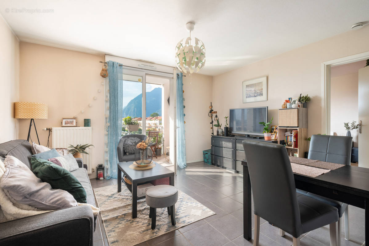 Appartement à SAINT-MARTIN-LE-VINOUX