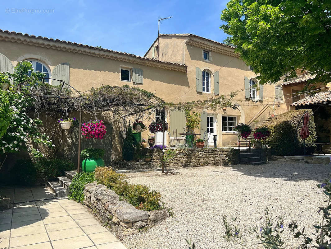 Maison à GRIGNAN