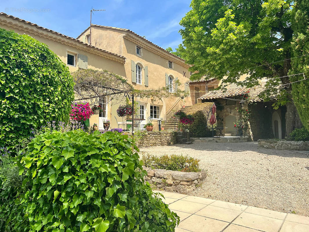 Maison à GRIGNAN