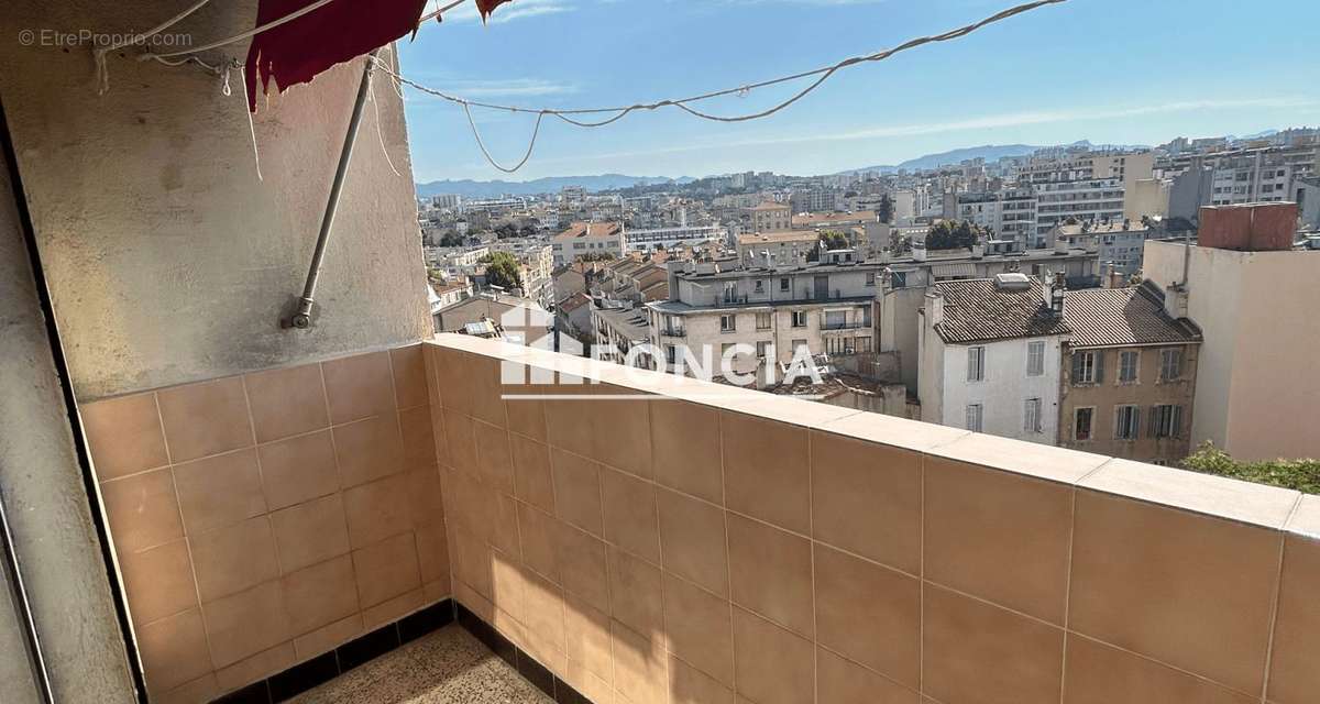 Appartement à MARSEILLE-3E