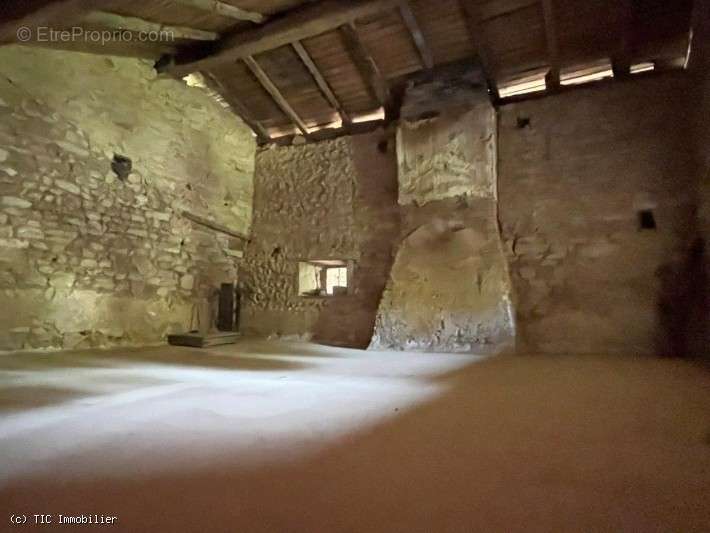 Maison à CHAMPAGNE-MOUTON