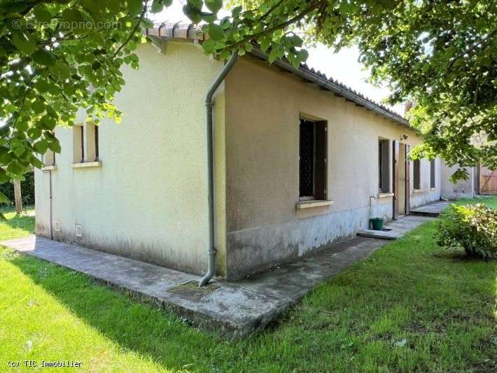 Maison à CHAMPAGNE-MOUTON