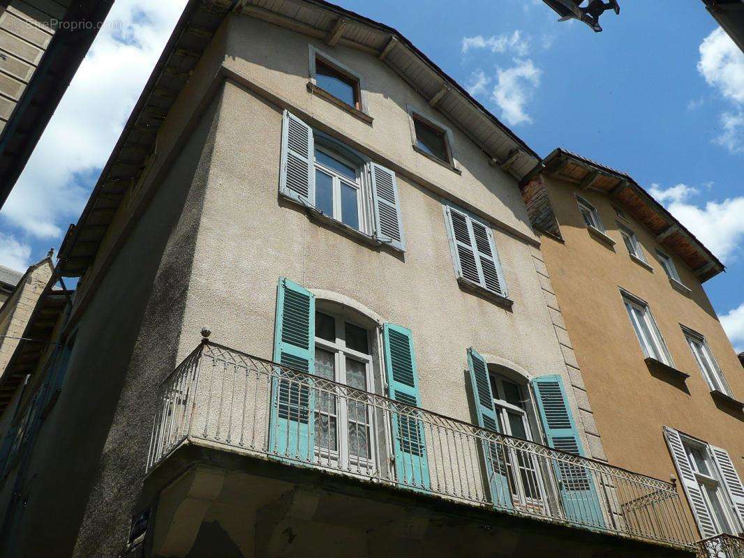 Maison à VILLEFRANCHE-DE-ROUERGUE