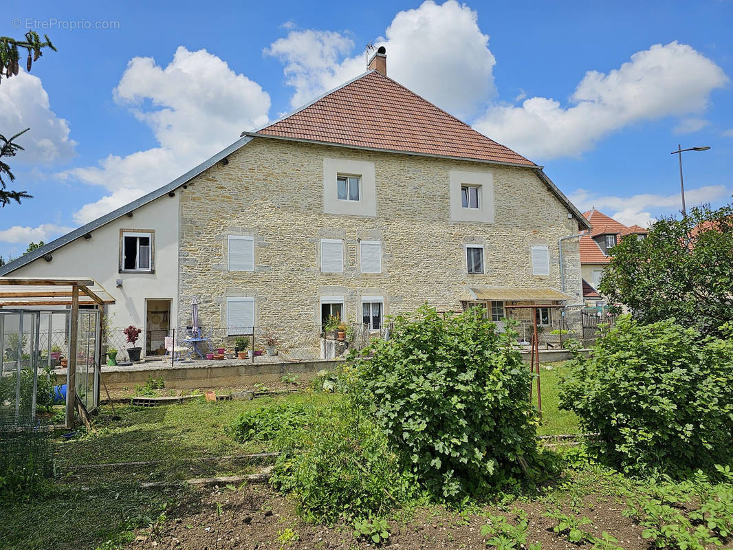 Appartement à AVOUDREY