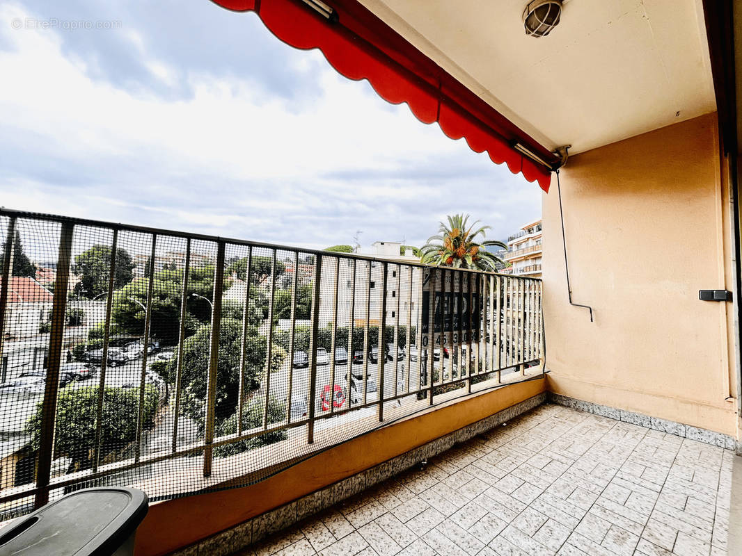 Appartement à ROQUEBRUNE-CAP-MARTIN