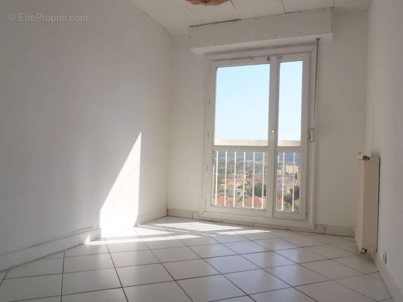 Appartement à MARSEILLE-10E