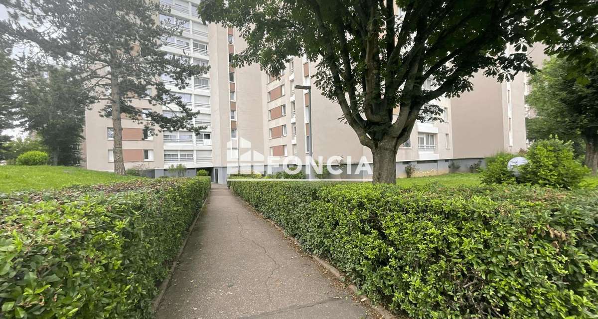 Appartement à CORBEIL-ESSONNES