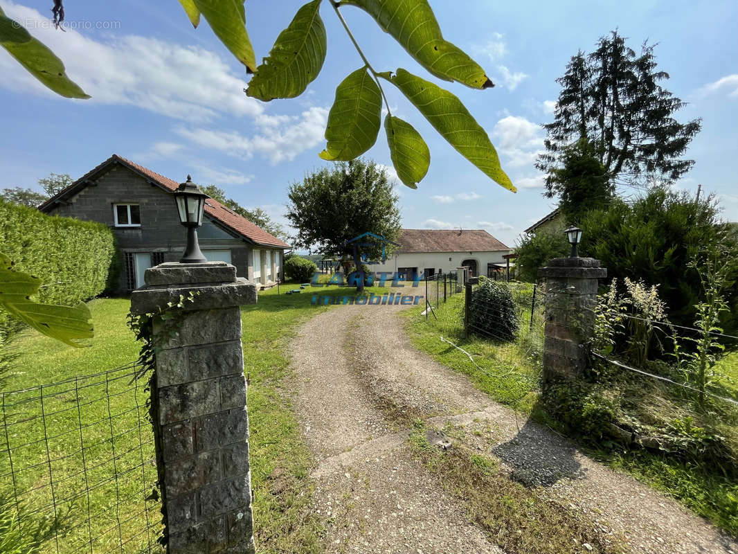 Maison à VY-LES-LURE